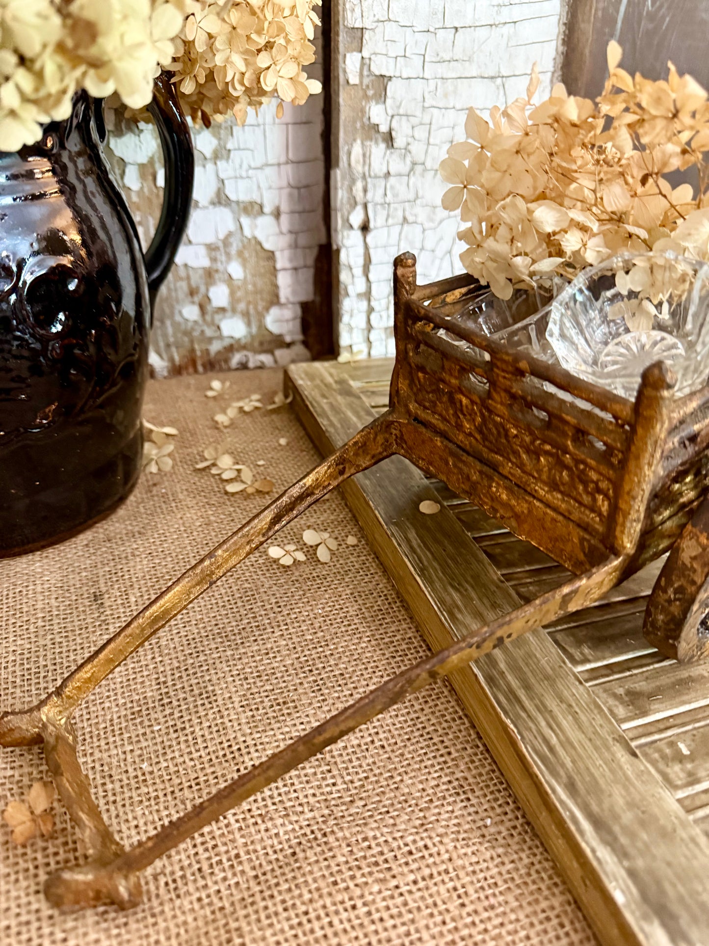 Decorate Gold Metal Cart
