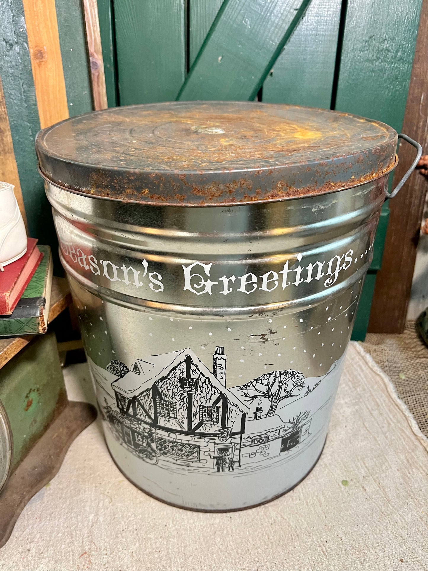 Season's Greetings Tin