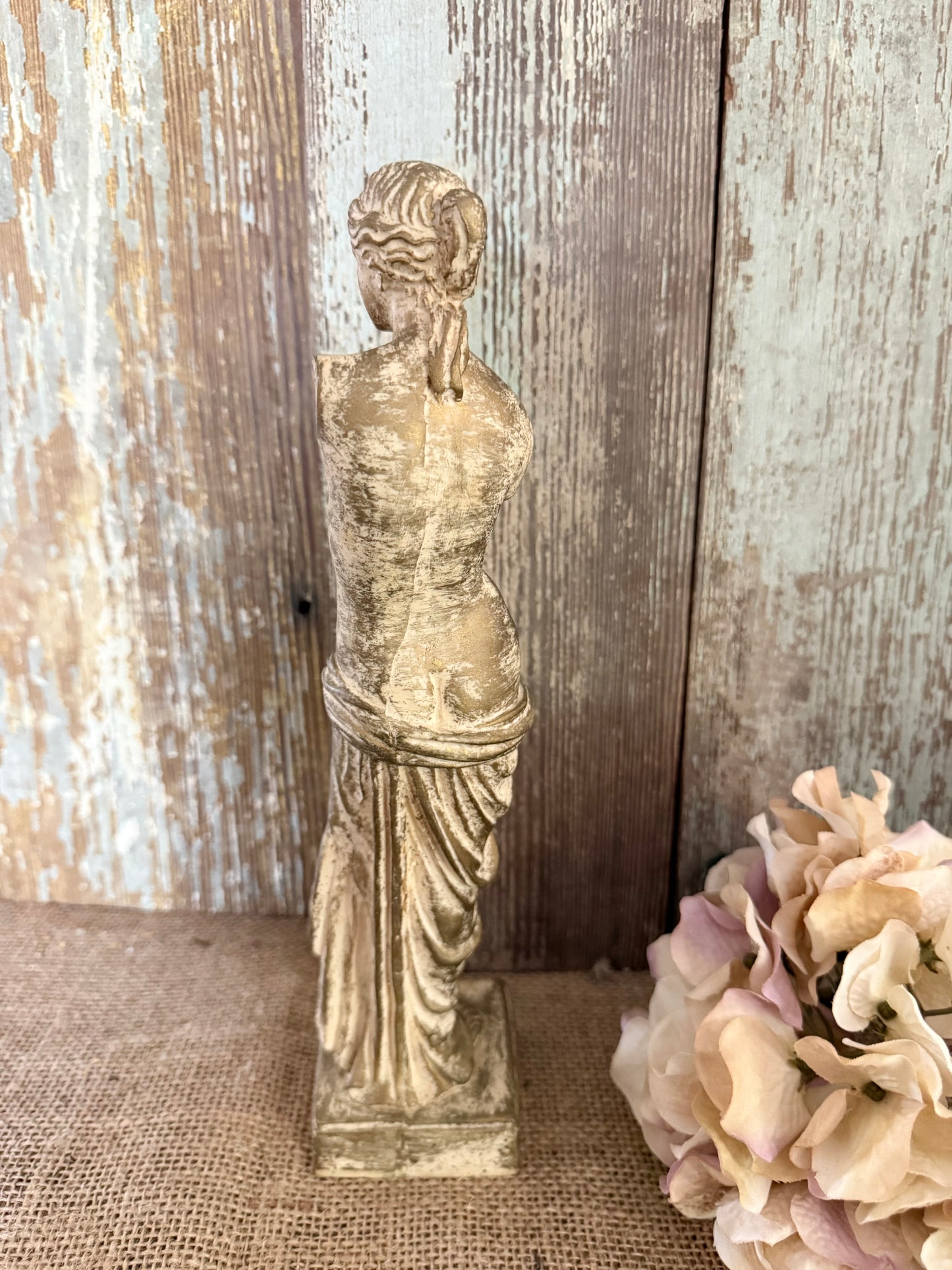 Venus De Milo Statue