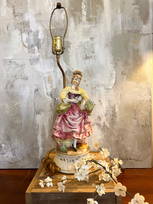 Capodimonte Figural Lamp
