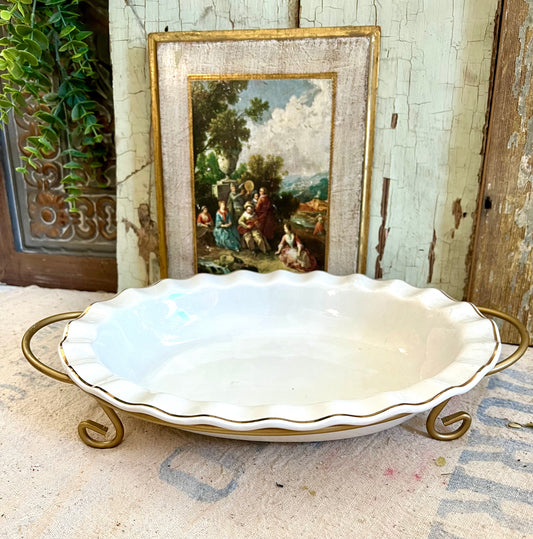 Fluted Casserole Dish with Stand