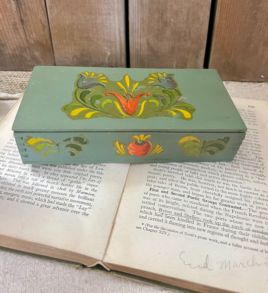 Wooden Trinket/Jewelry Box