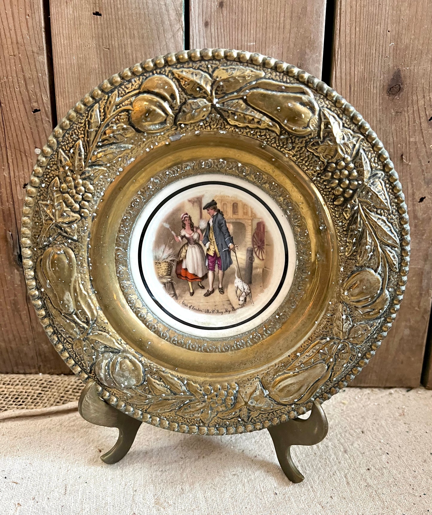 Regency Bone China Plate in Brass Plate Holder