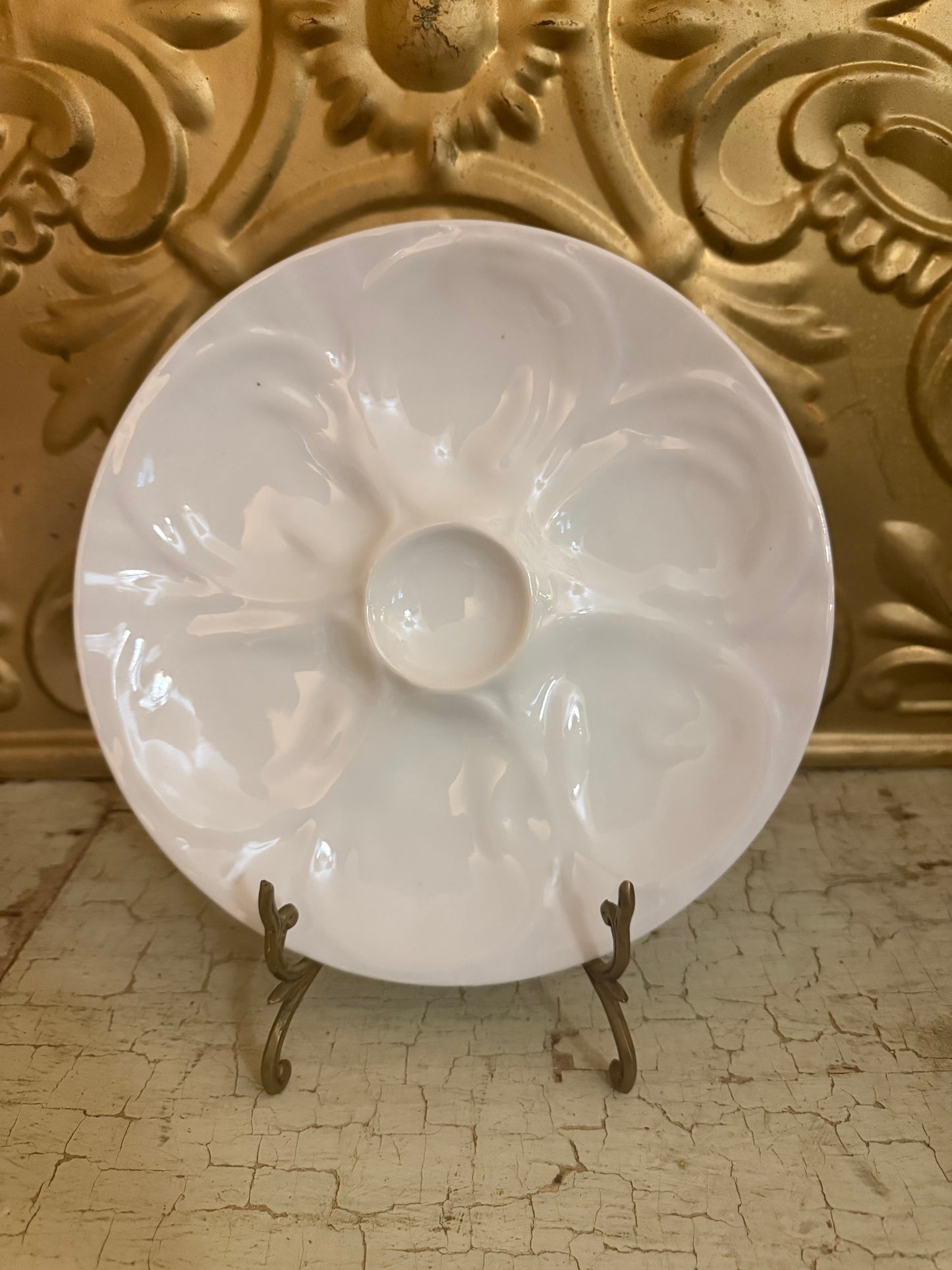 Vintage White 6 Well Oyster Plate