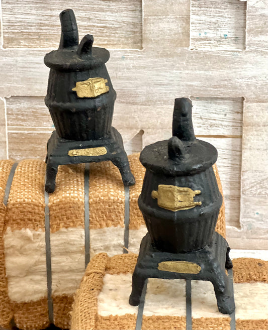 Cast Iron Pot Belly Stove Salt & Pepper Set