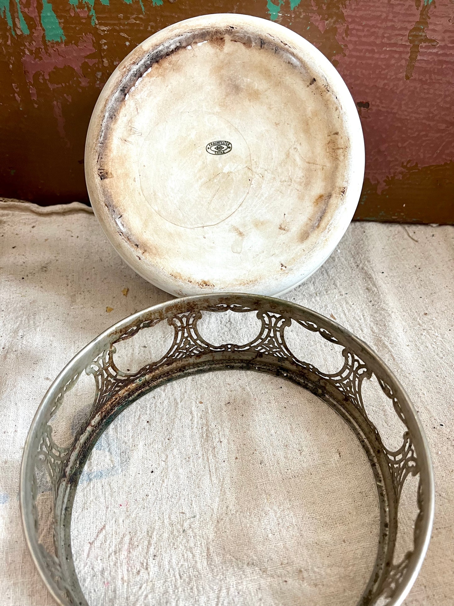 Casserole Dish with Metal Band