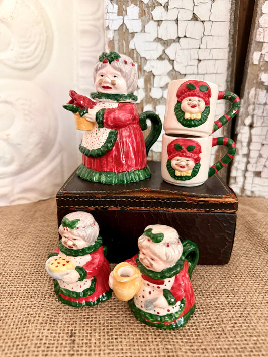 Mrs. Clause Mini Vintage Tea Set