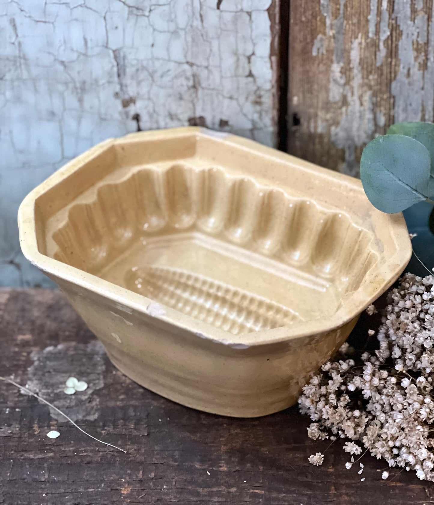 Yellow Ware Corn Mold